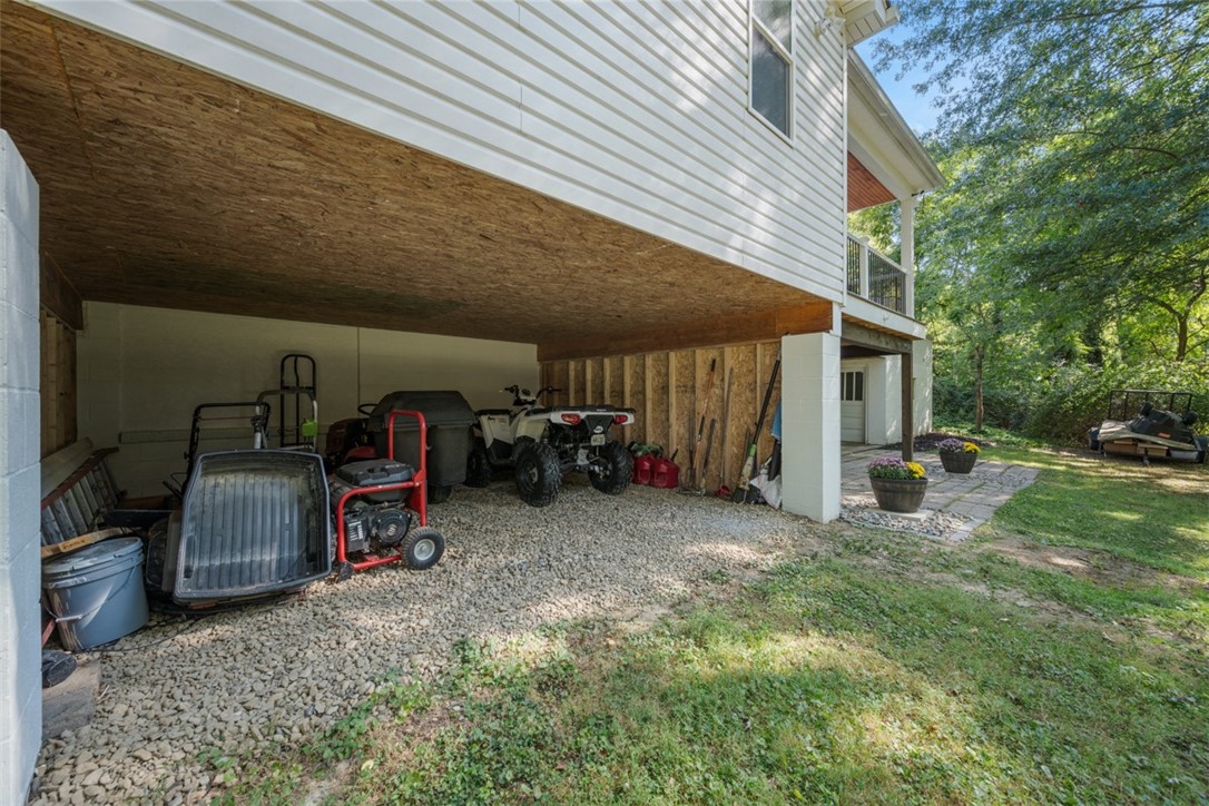 664 Field Club Rd