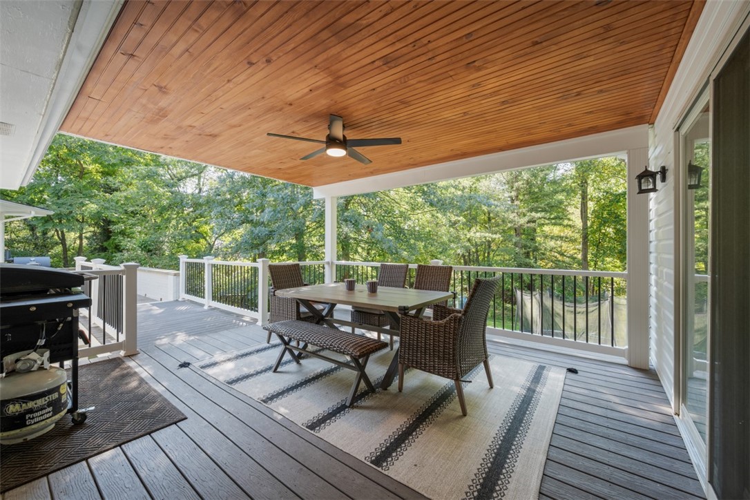 664 Field Club Rd