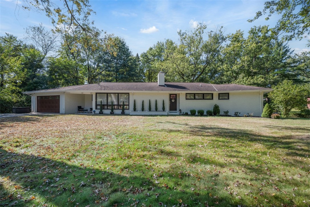664 Field Club Rd