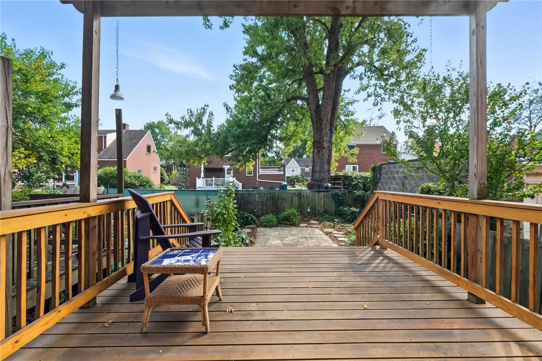 826 E Hutchinson Ave