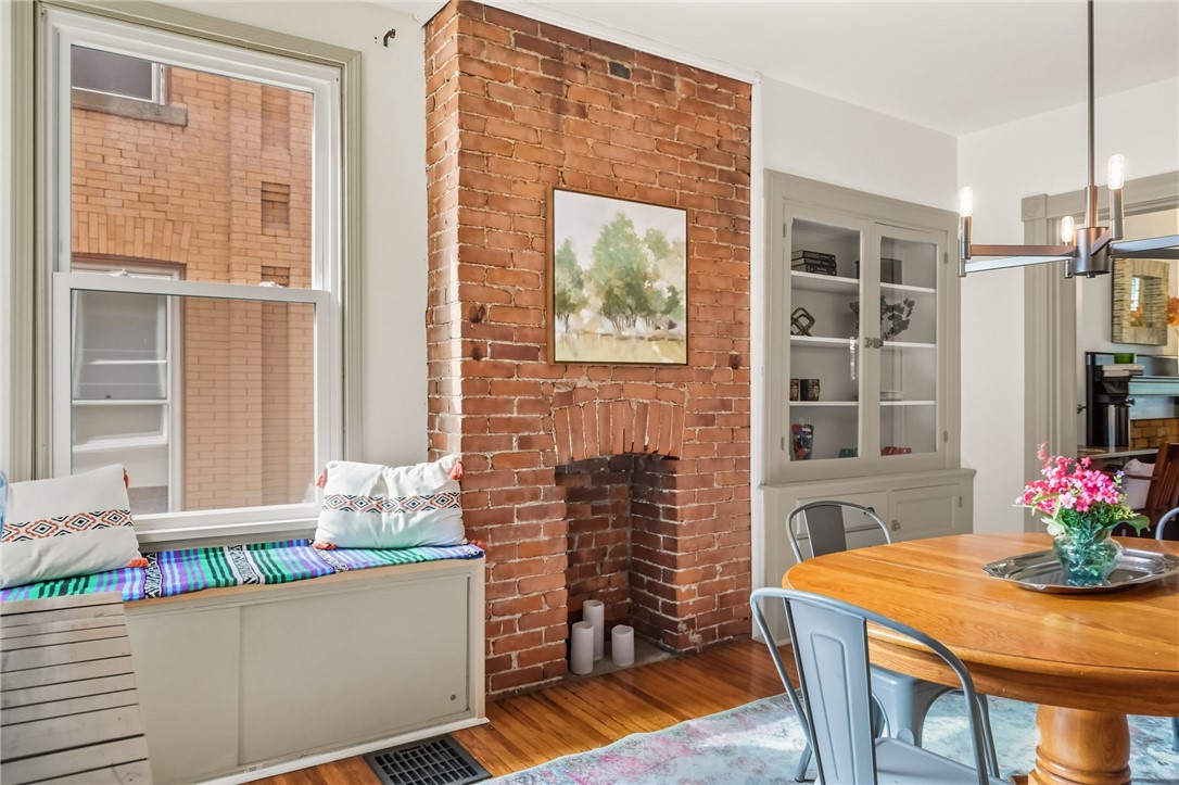 826 E Hutchinson Ave