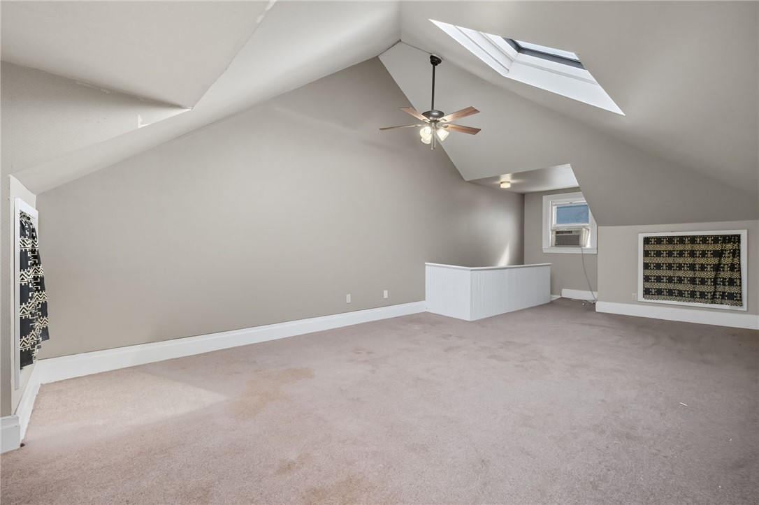 826 E Hutchinson Ave