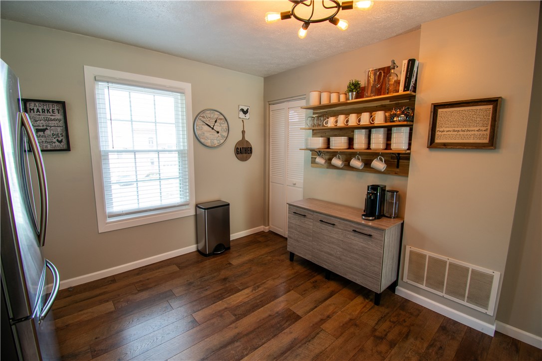 222 Carters Grove Dr