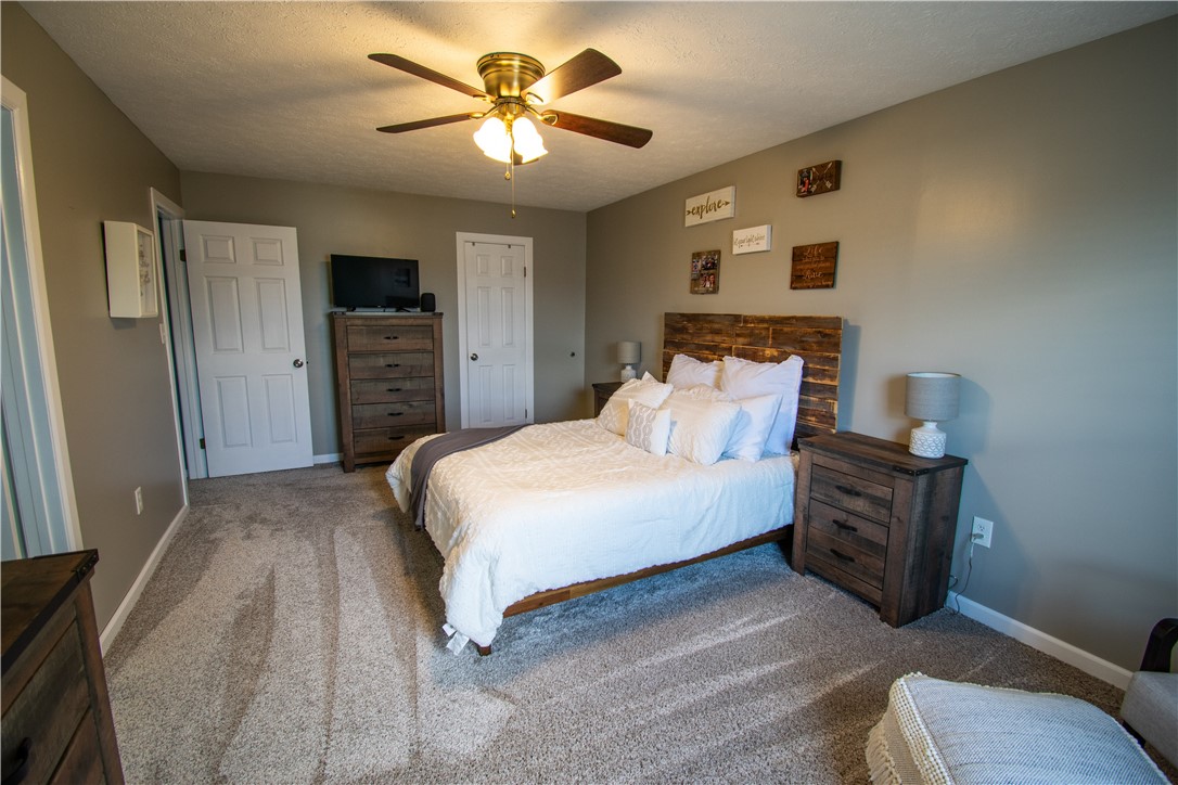 222 Carters Grove Dr