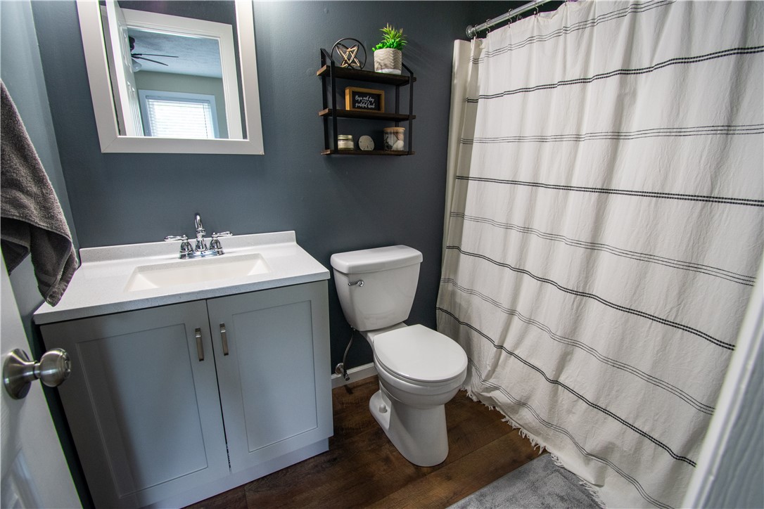 222 Carters Grove Dr