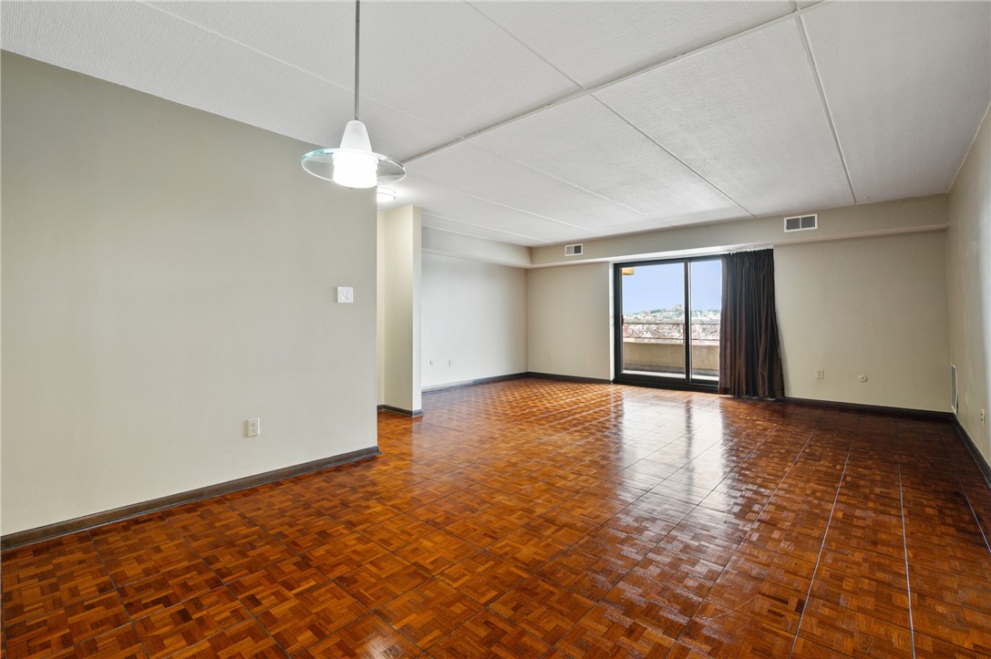 363 S Highland Ave 803