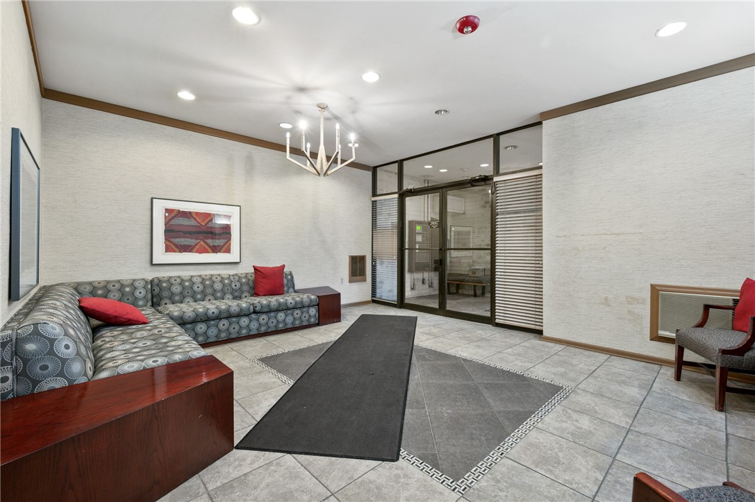 363 S Highland Ave 803