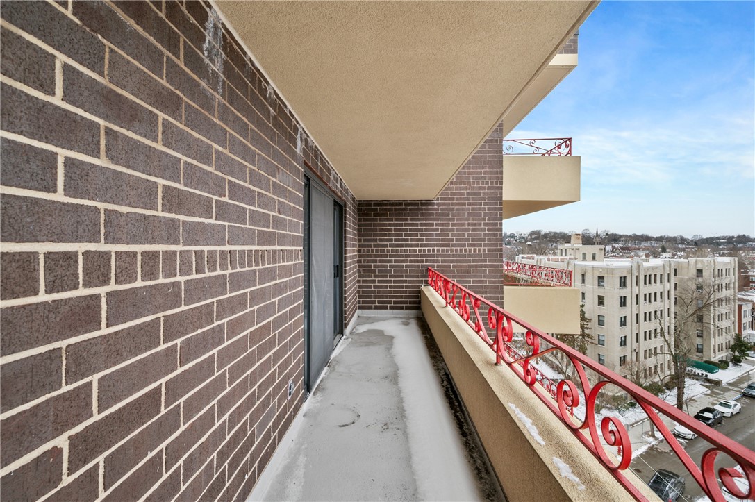363 S Highland Ave 803