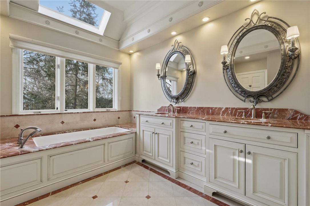 2155 S Villa Dr