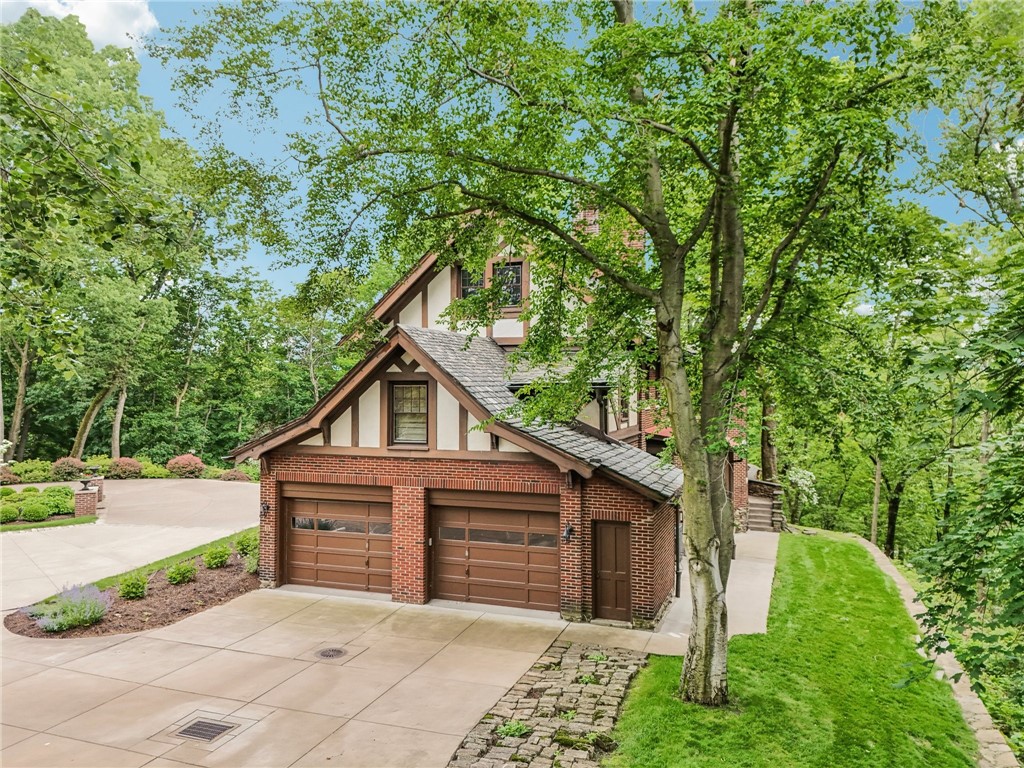 918 W Waldheim Rd