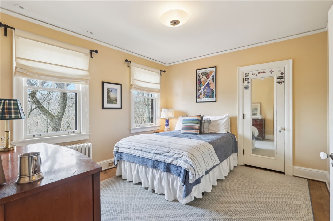 918 W Waldheim Rd