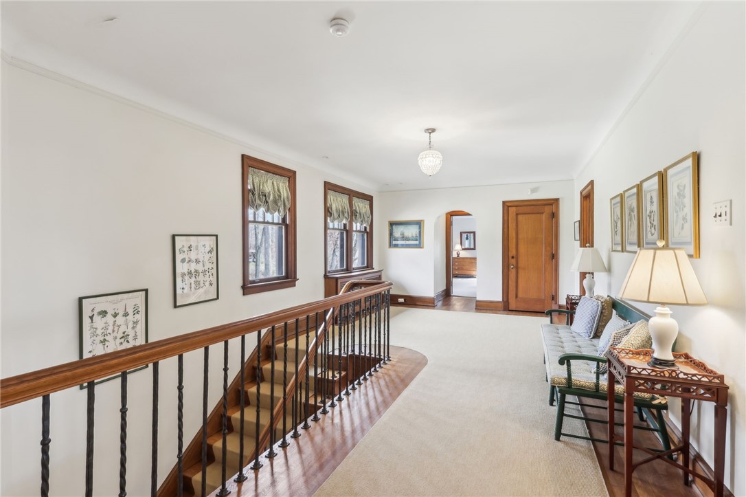 918 W Waldheim Rd