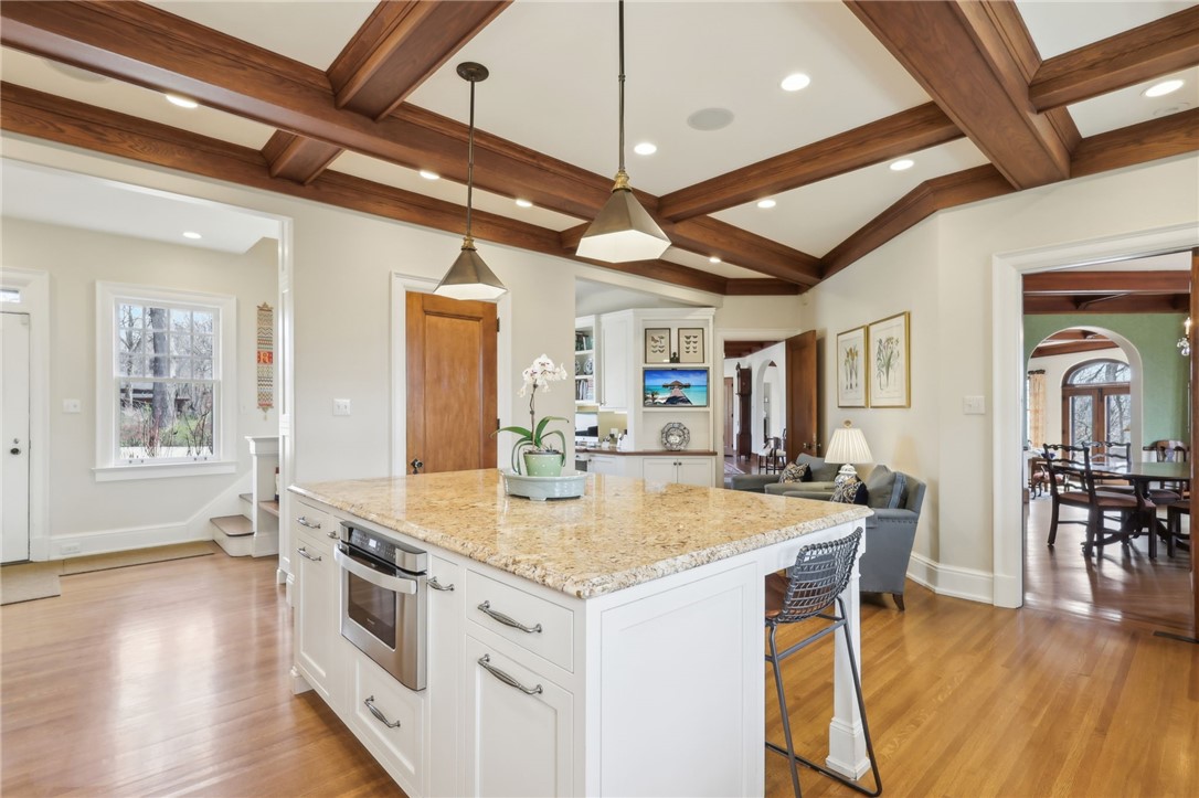918 W Waldheim Rd