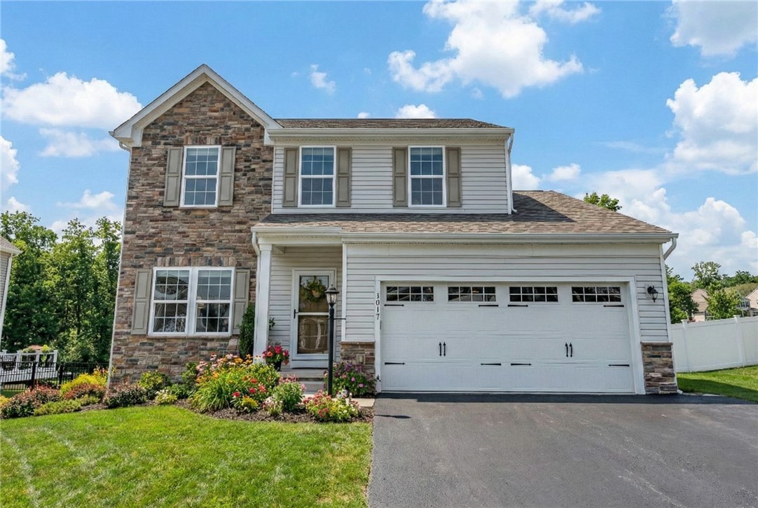 1017 Blackhawk Dr
