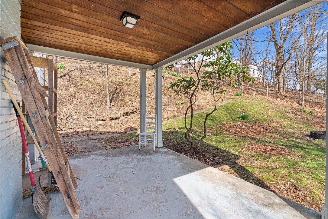 801 Maple Way