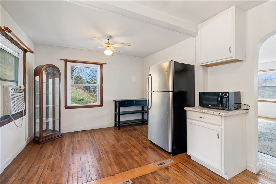 801 Maple Way
