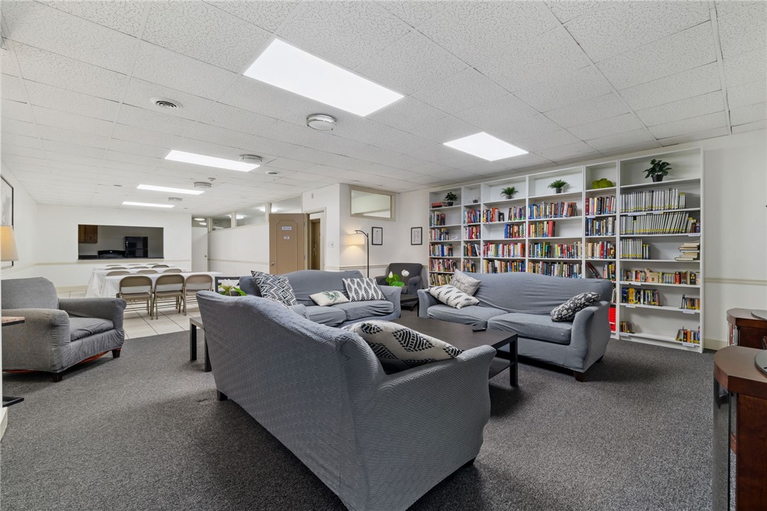 5 Bayard Rd 706