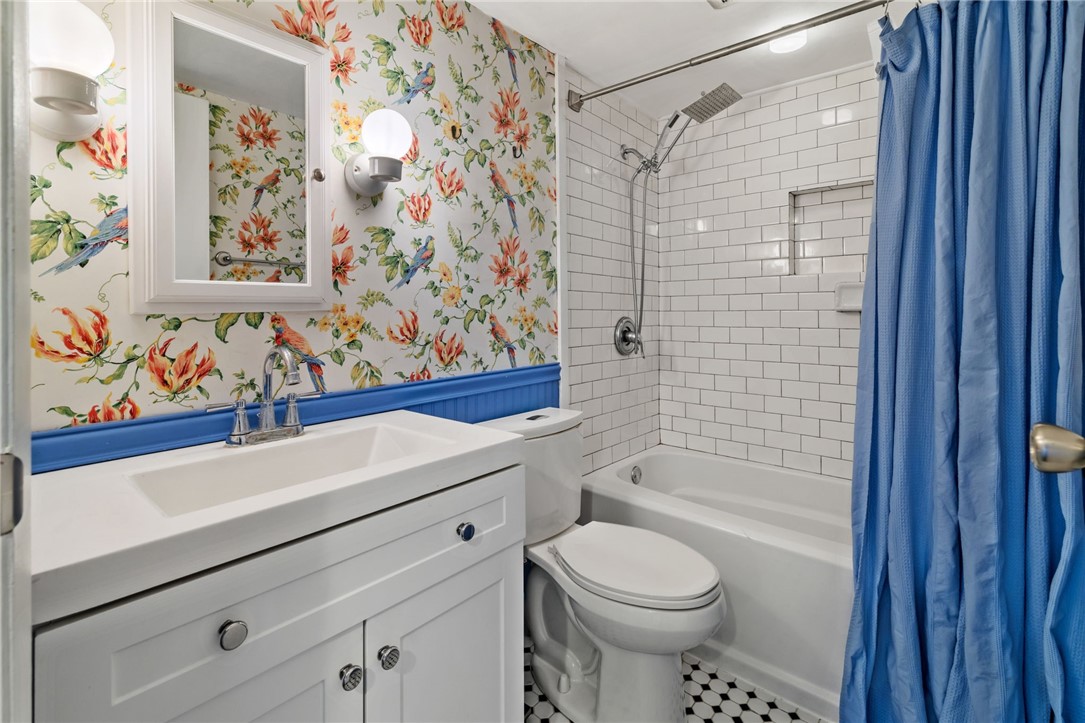 5 Bayard Rd 706