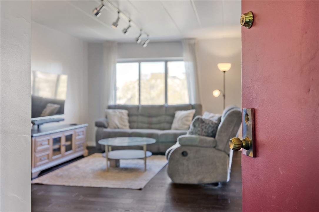 5 Bayard Rd 706