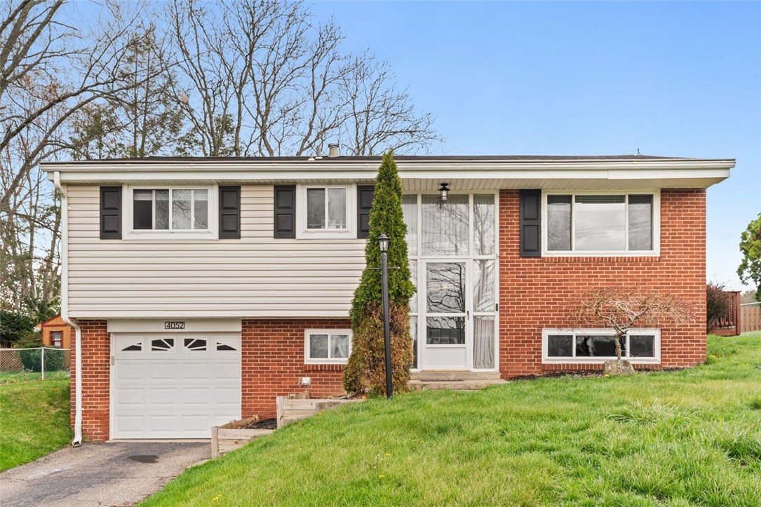 4052 Crestwood Dr