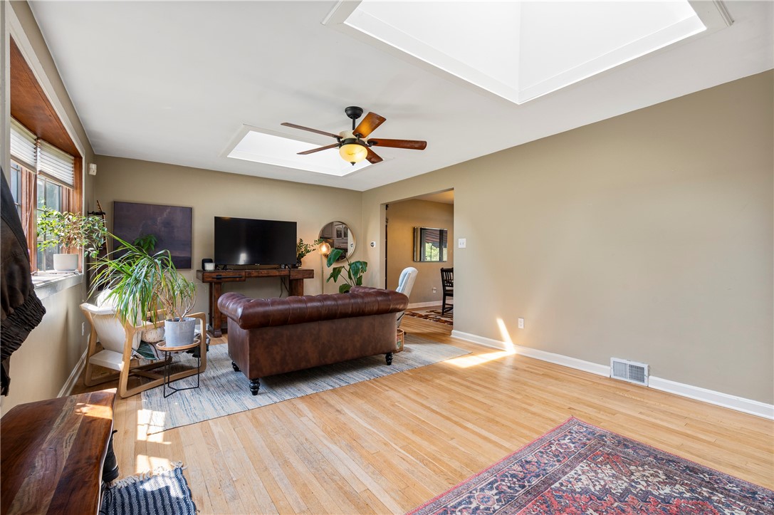 2 Hartle Lane