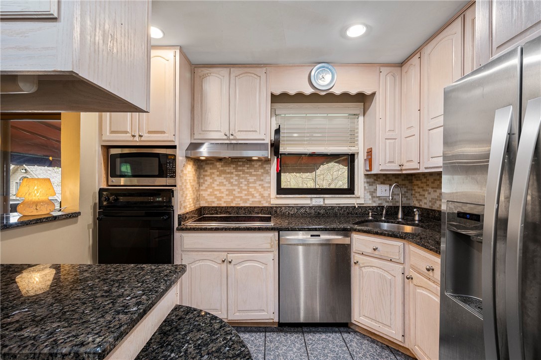 2 Hartle Lane
