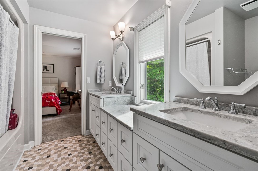 2195 Chardonnay Cir