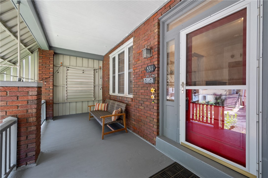 531 Coyne Ter
