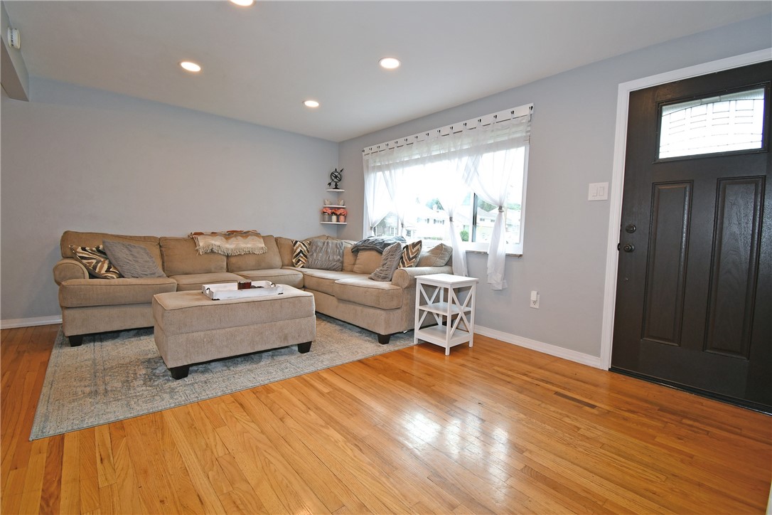 167 Balver Ave