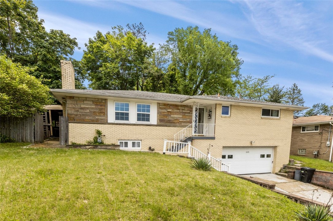 1105 Greentree Rd