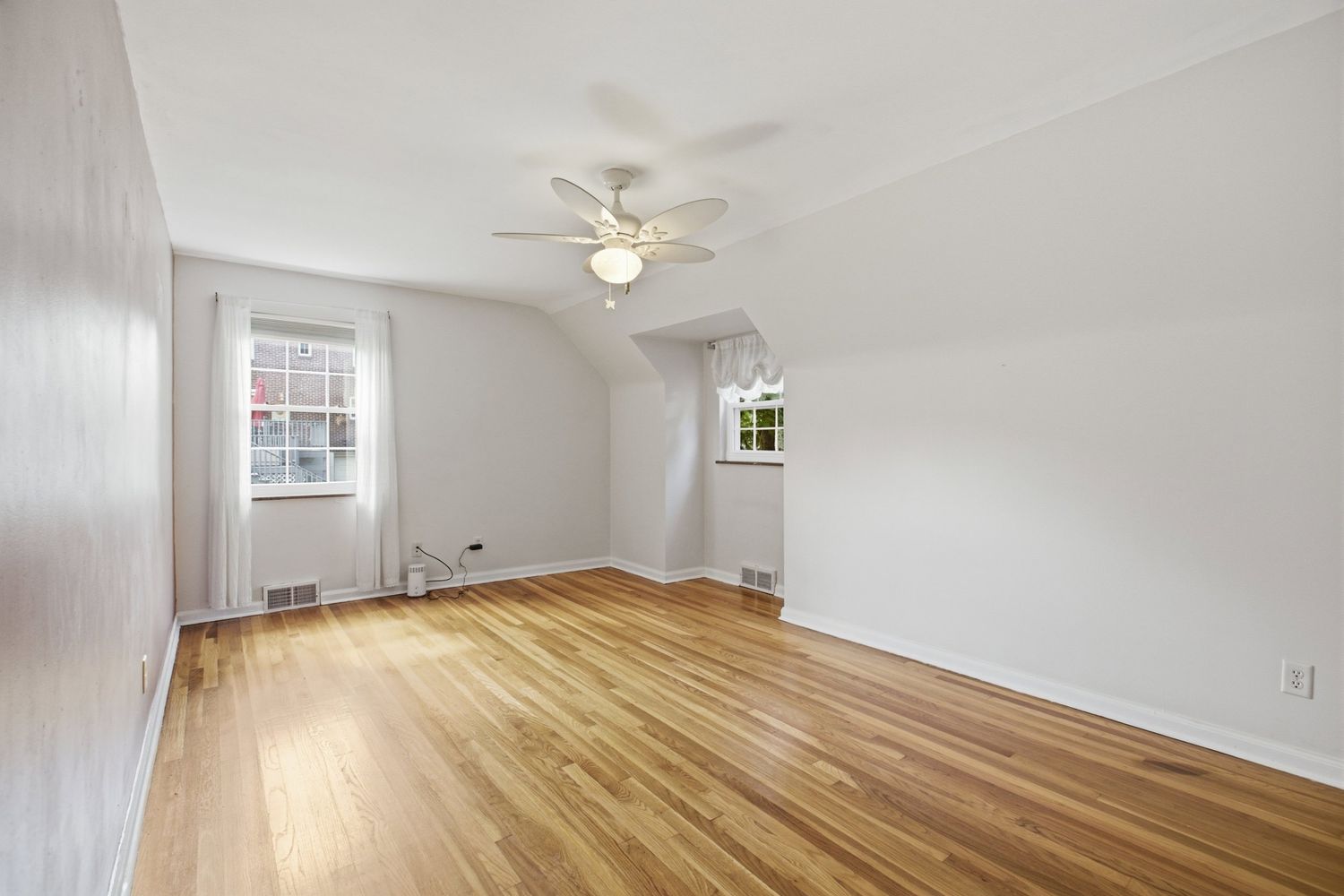 2516 Orlando PLACE