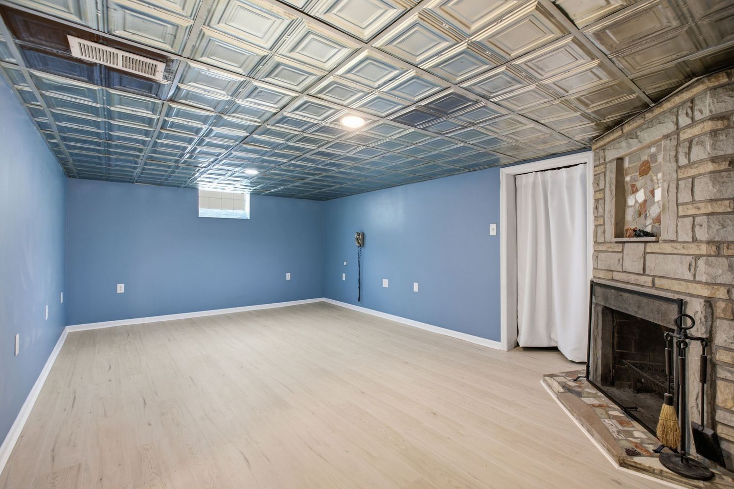 2516 Orlando PLACE