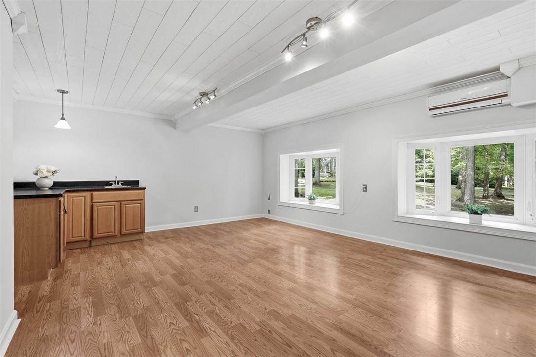 204 Summerfield Dr