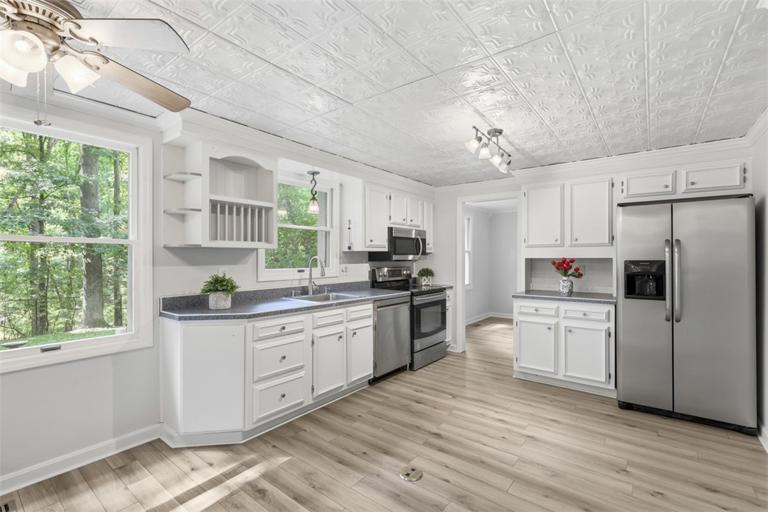 204 Summerfield Dr