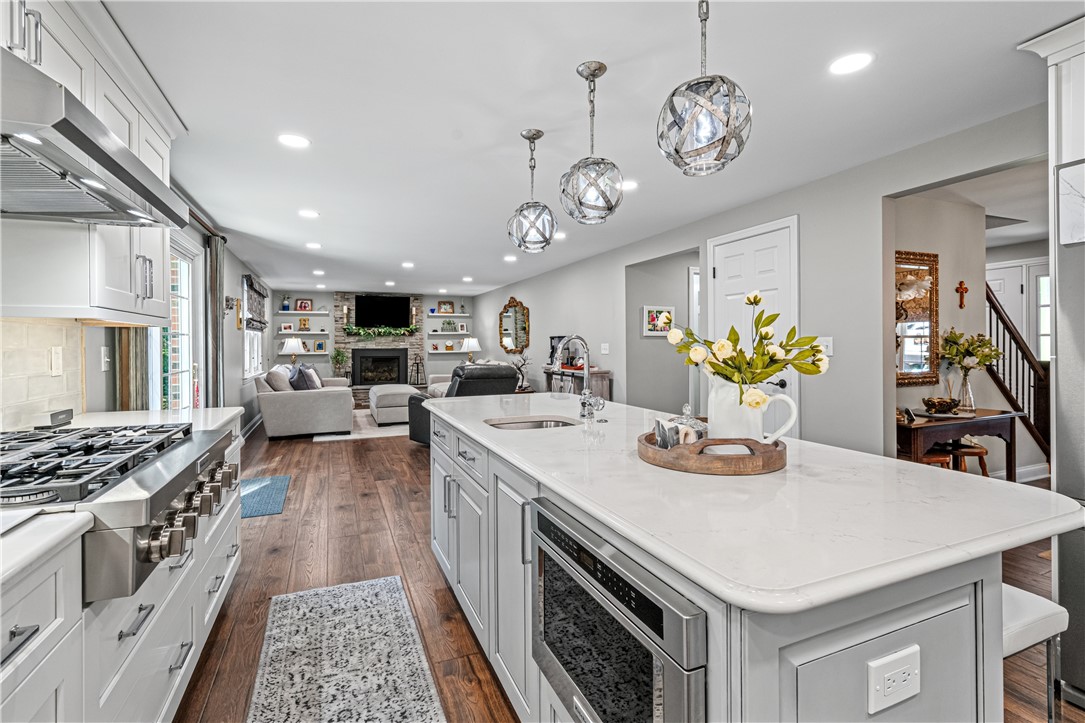 109 Lyndon Ln