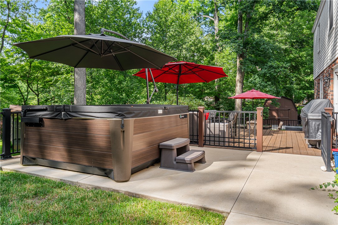 109 Lyndon Ln