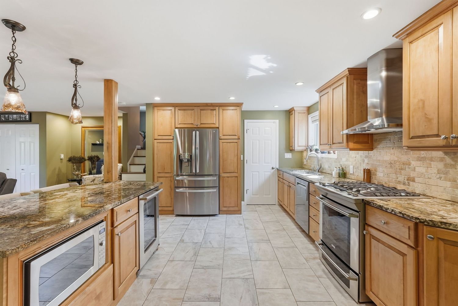 2354 Saddle DRIVE