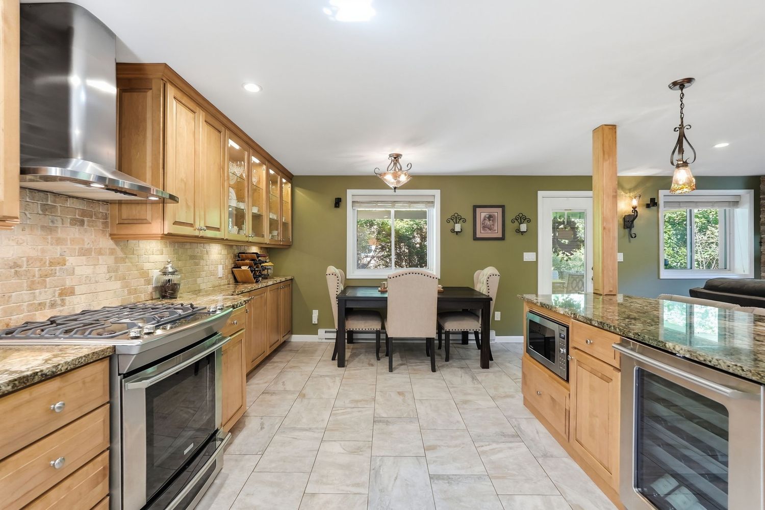 2354 Saddle DRIVE