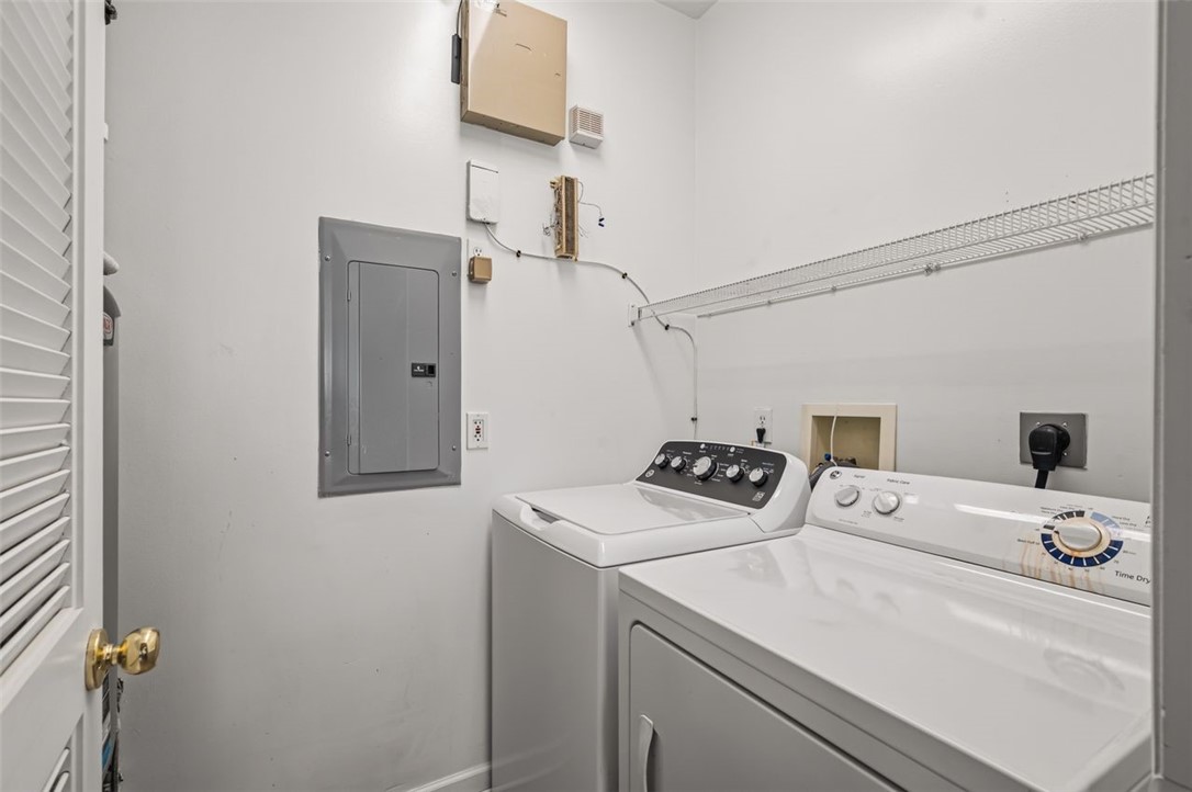 208 Adams Pointe Blvd 2