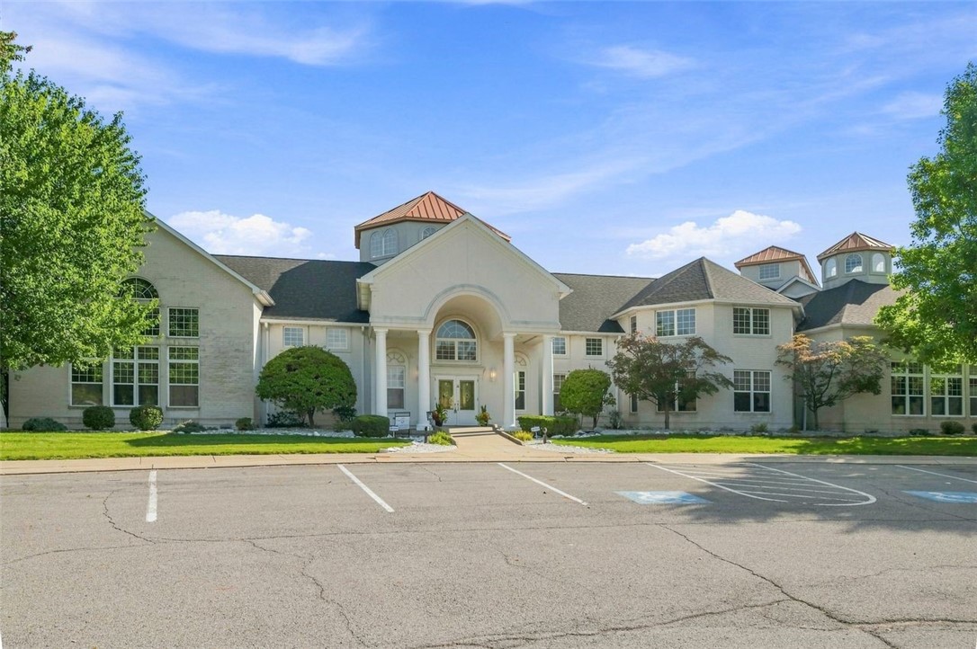 208 Adams Pointe Blvd 2