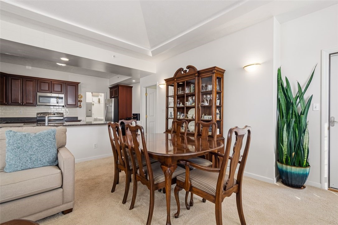 208 Adams Pointe Blvd 2