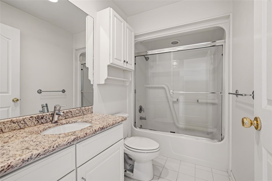 208 Adams Pointe Blvd 2