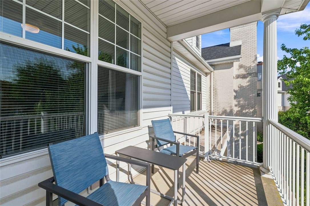 208 Adams Pointe Blvd 2