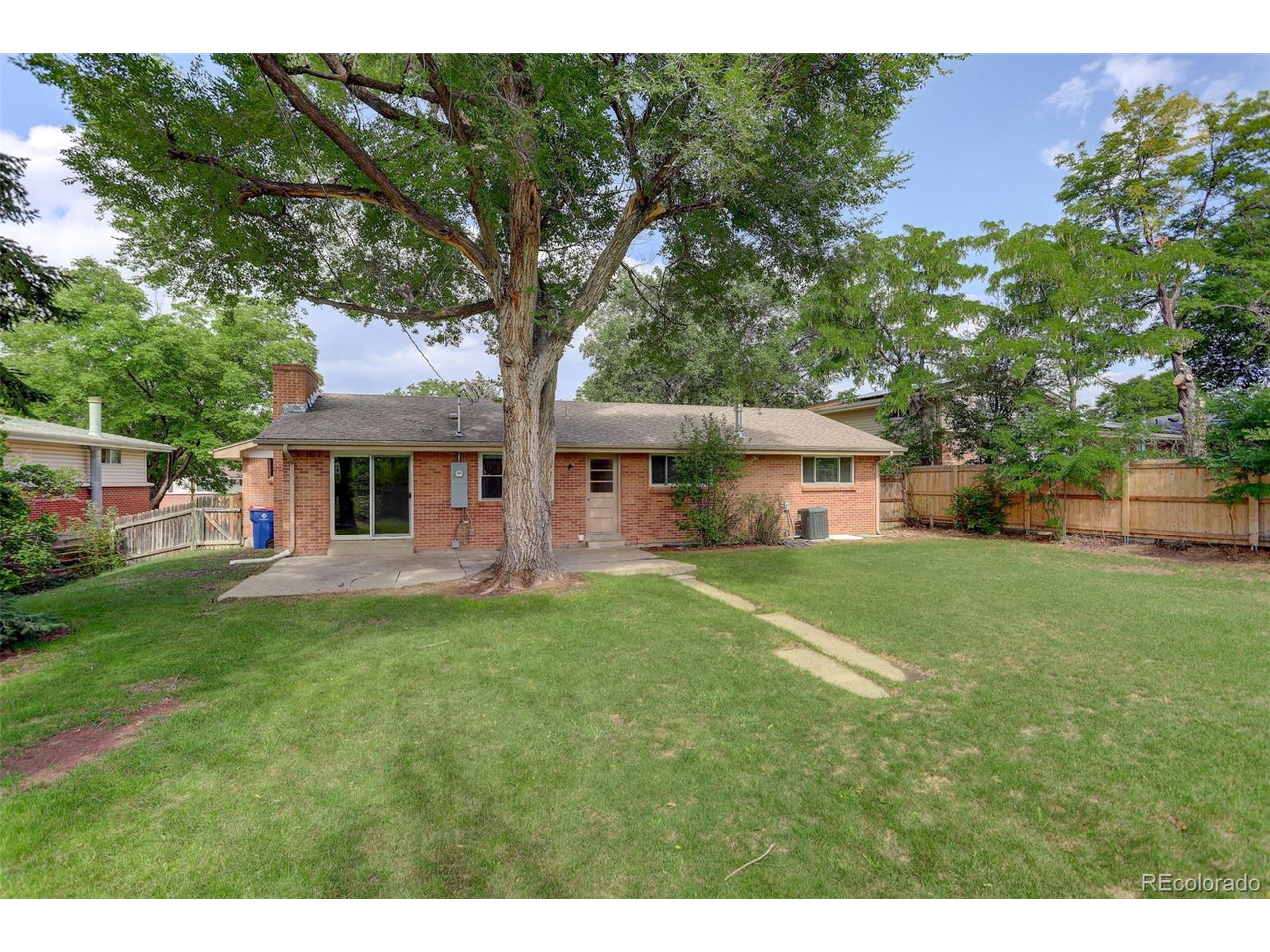 820 W 7th Avenue Dr