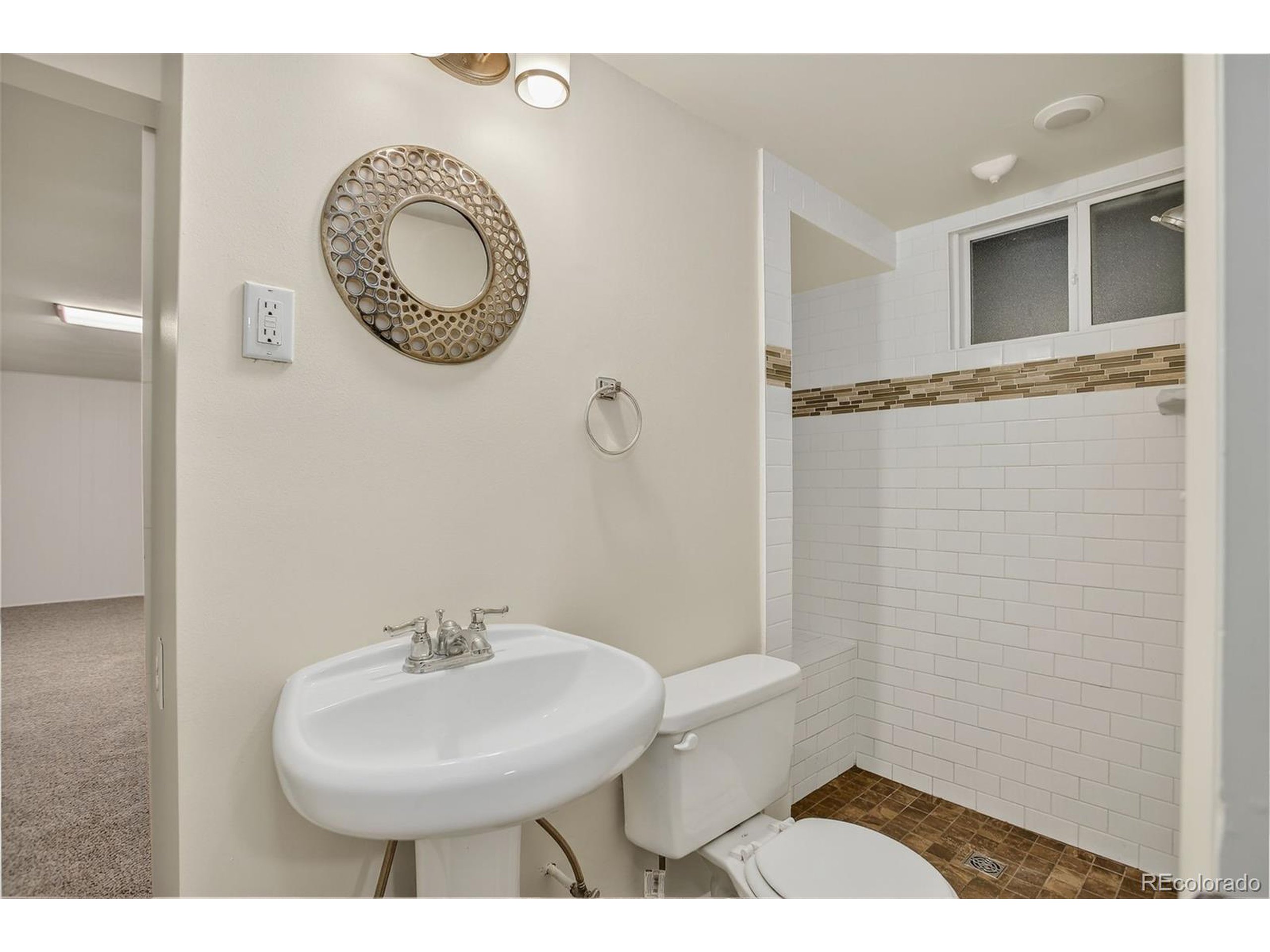 820 W 7th Avenue Dr