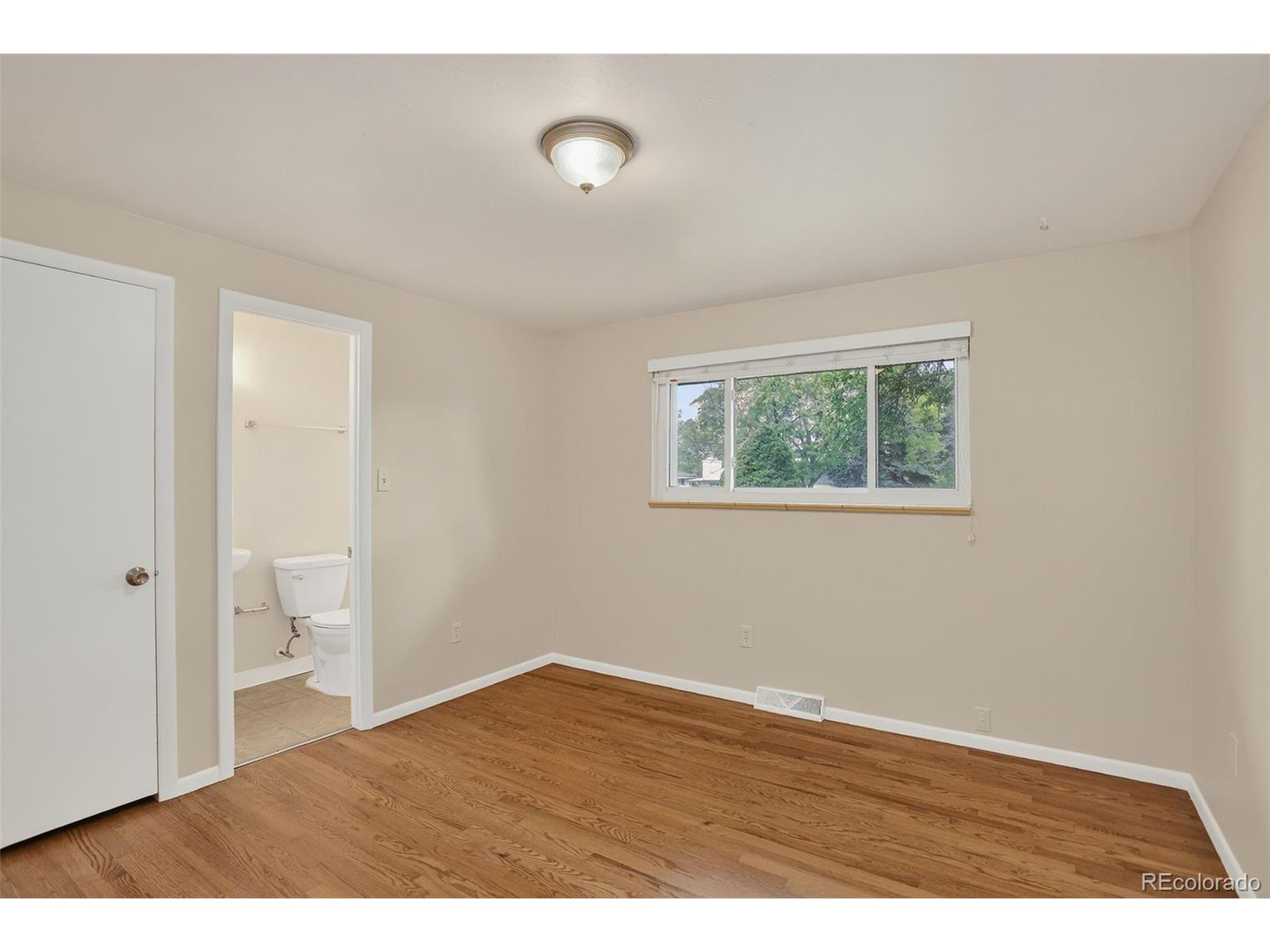 820 W 7th Avenue Dr