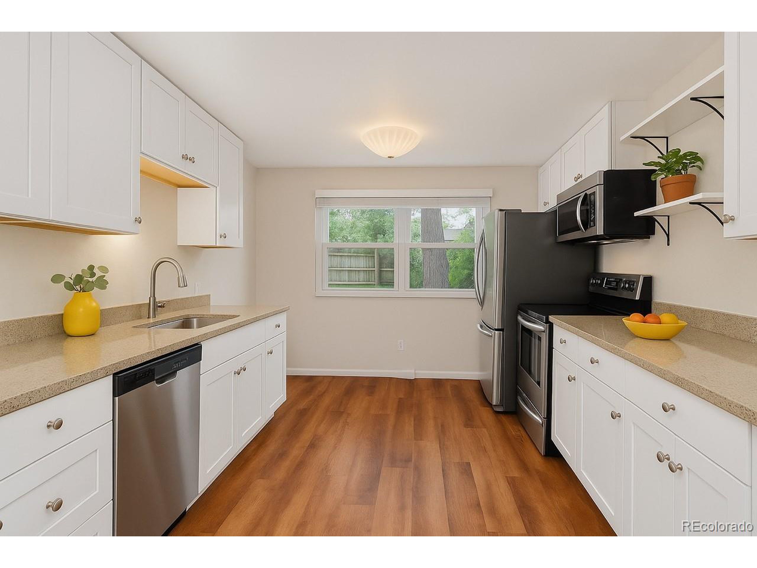 820 W 7th Avenue Dr