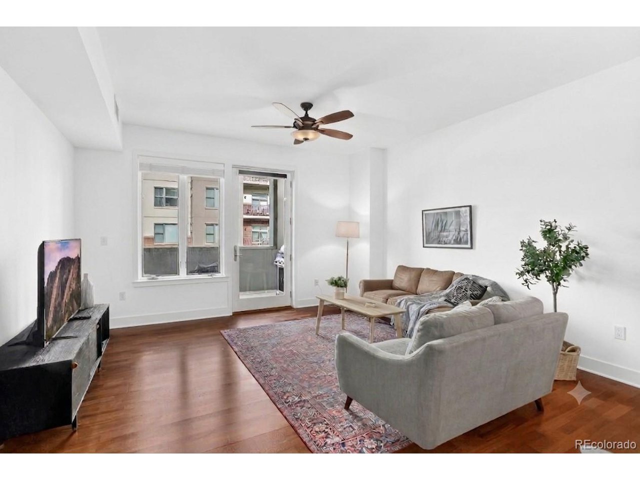 3601 Arapahoe Ave 205