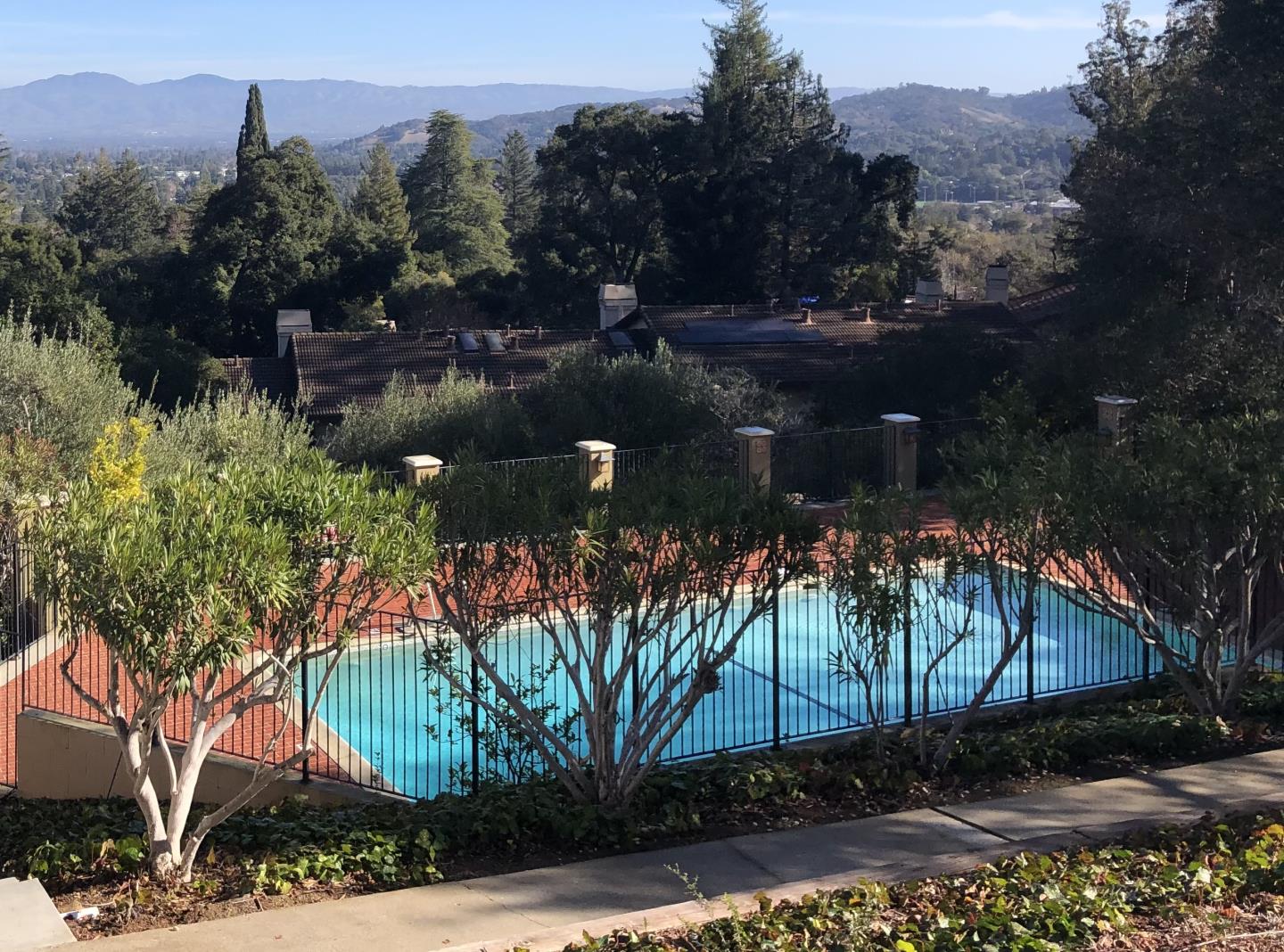 18400 Overlook RD 70