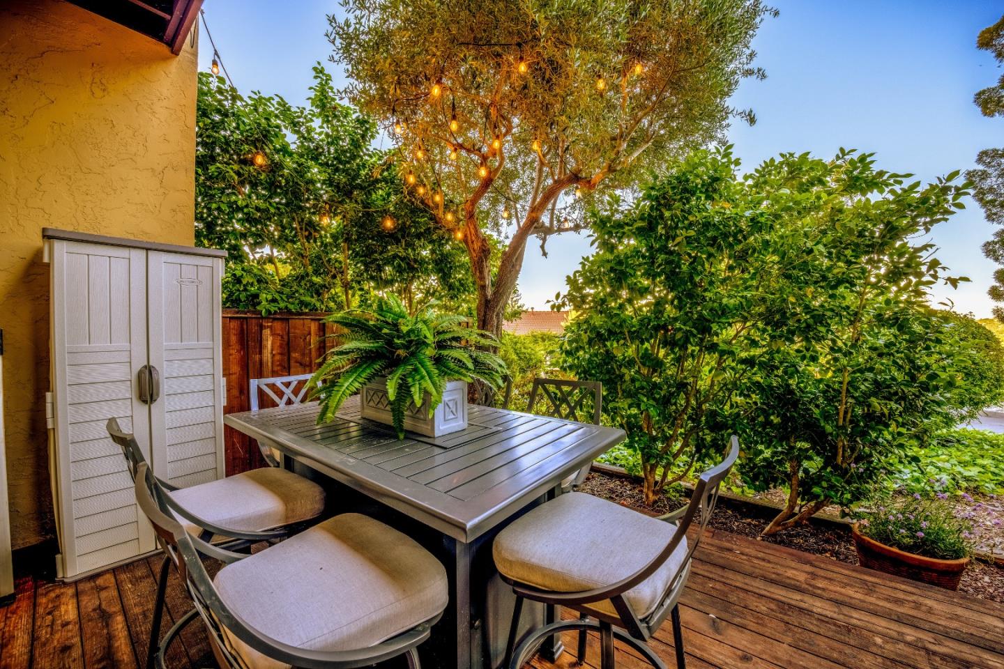 18400 Overlook RD 70